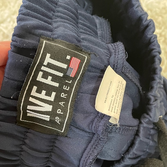 Live Fit Tech Joggers in Navy Men’s XS (28) - Picture 4 of 7